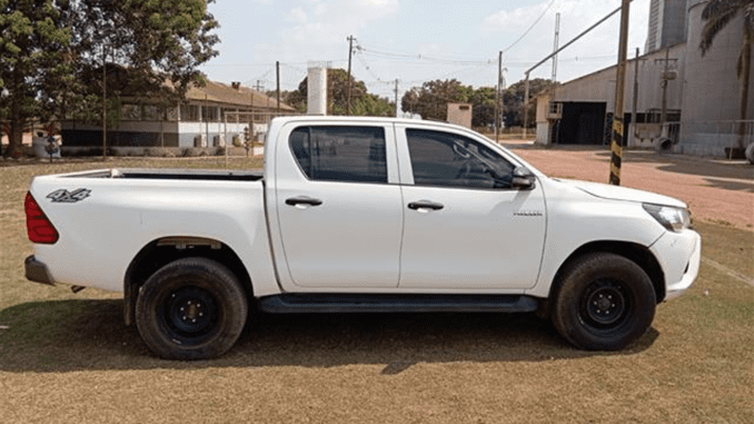 Toyota Hilux A Partir De R Mil E L Triton R Mil No Leil O De