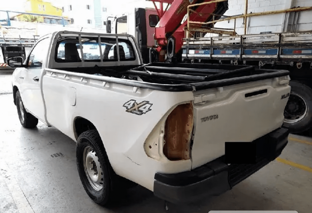 Toyota Hilux A Partir De R Mil E Chevrolet S R Mil No Leil O