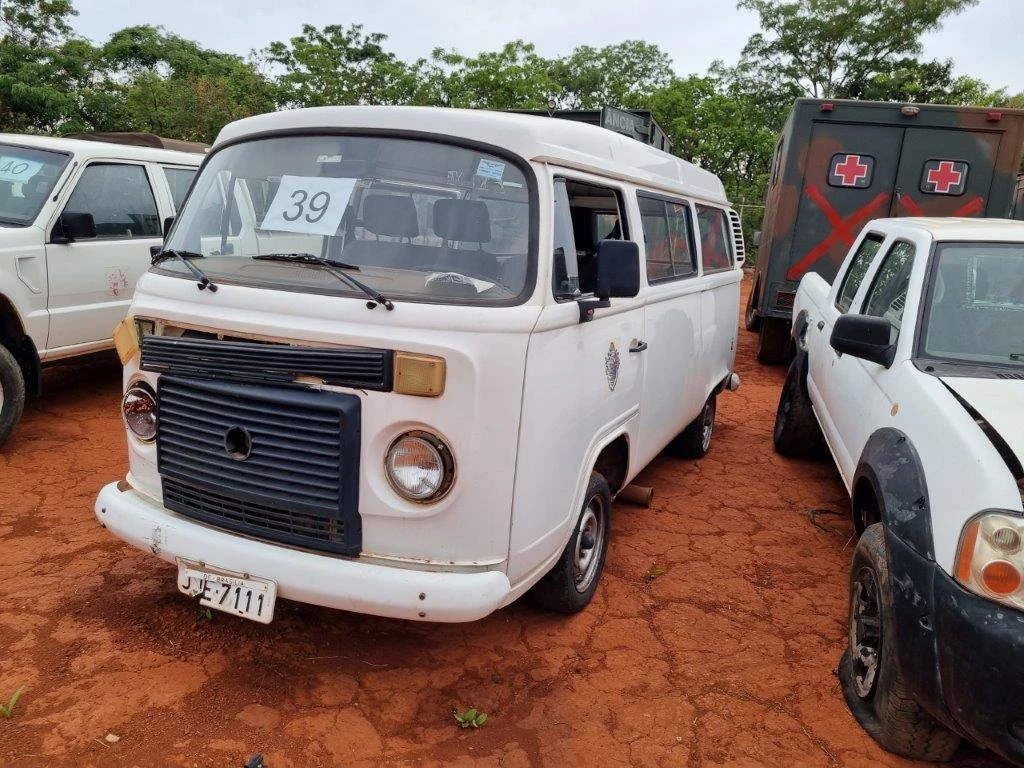 kombi-leilão-exercito