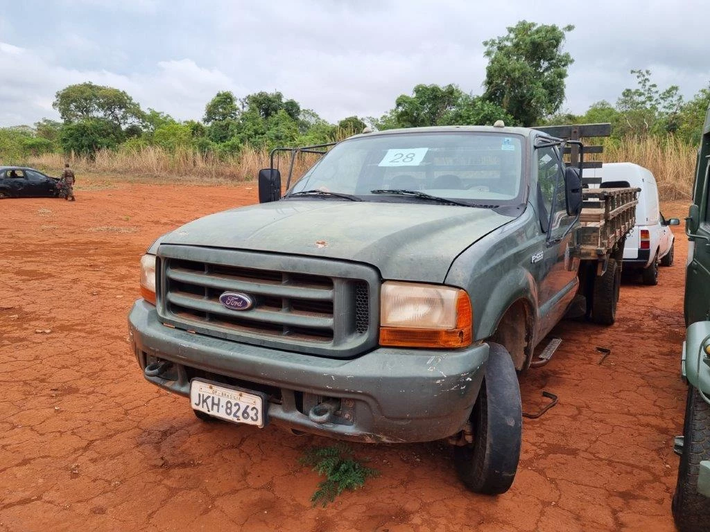 ford-f4000-leilão-exercito