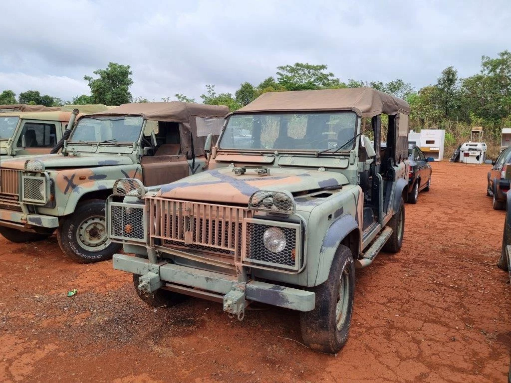 land-rover-defender-leilão-exercito