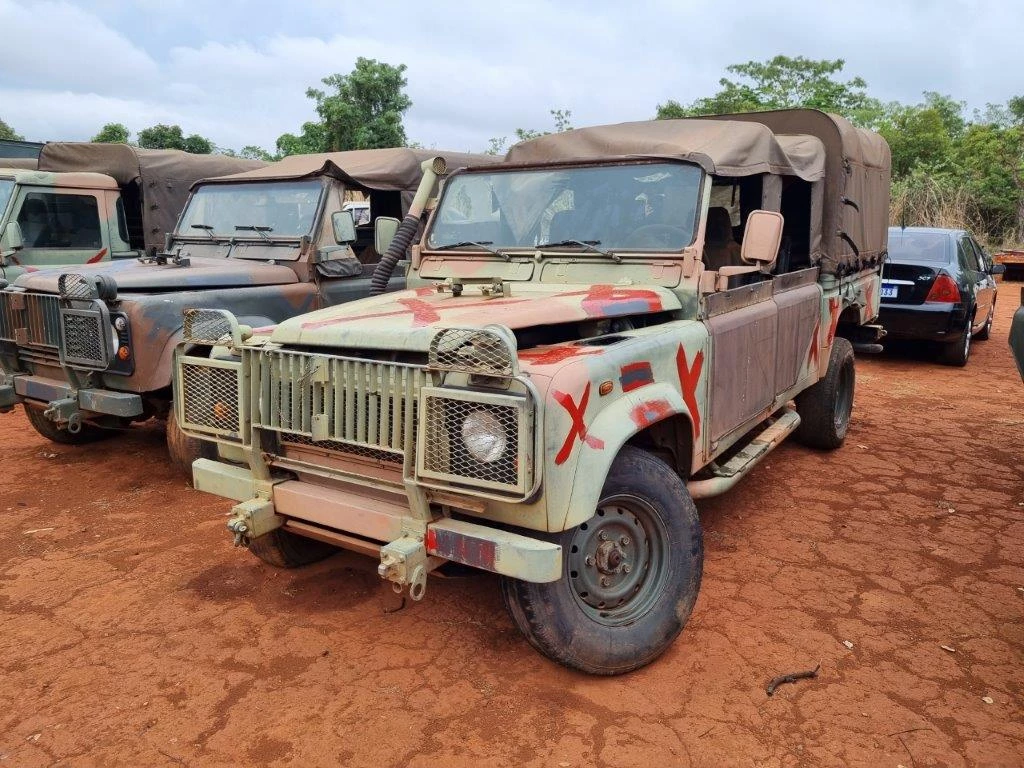 land-rover-defender-leilão-exercito