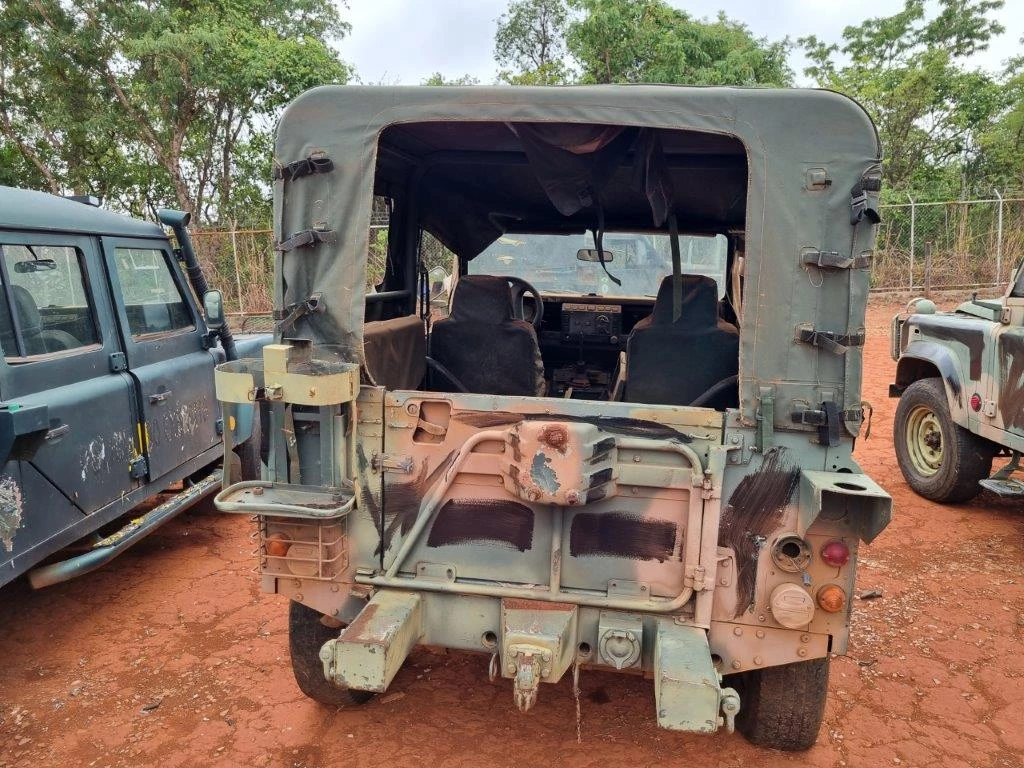 land-rover-defender-leilão-exercito