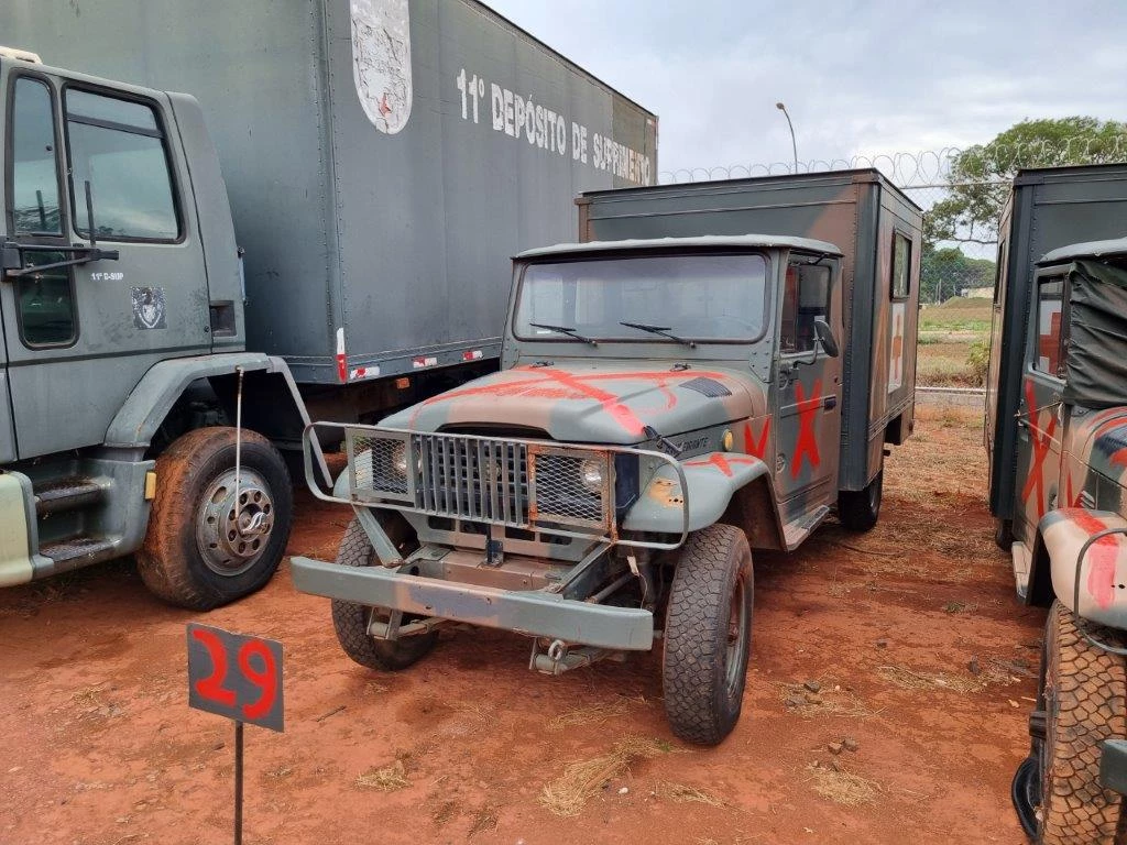 toyota-bandeirate-leilão-exercito