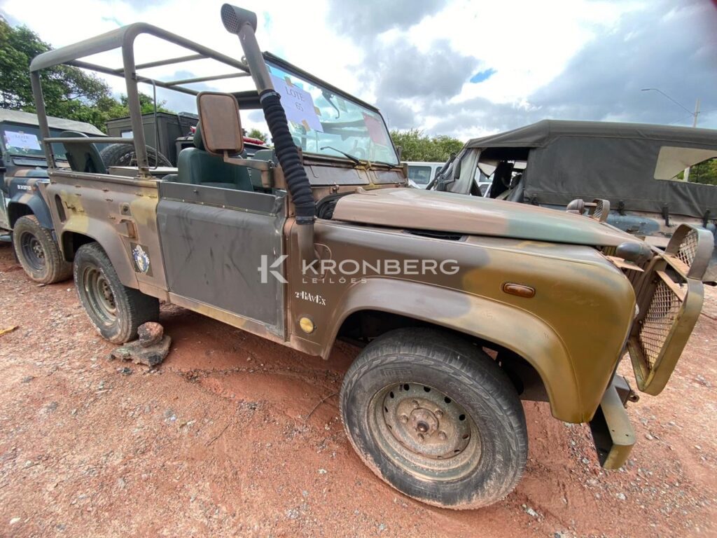 land-rover-defender-leilão-exercito