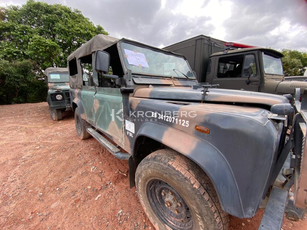 land-rover-defender-leilão-exercito