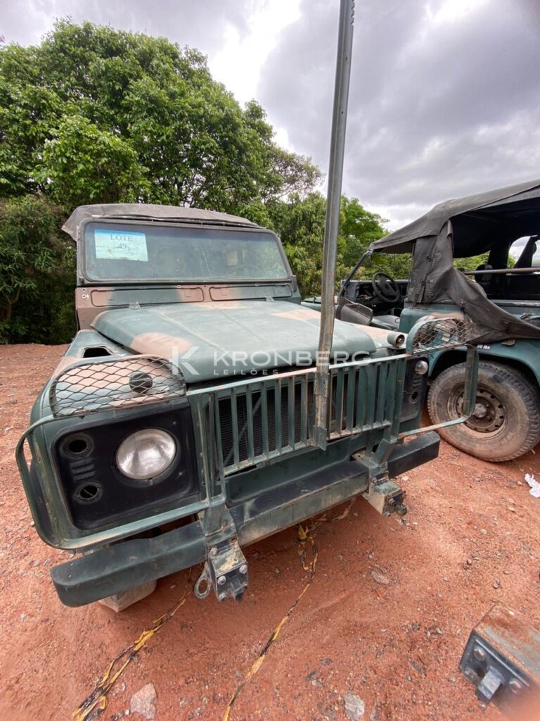 land-rover-defender-leilão-exercito