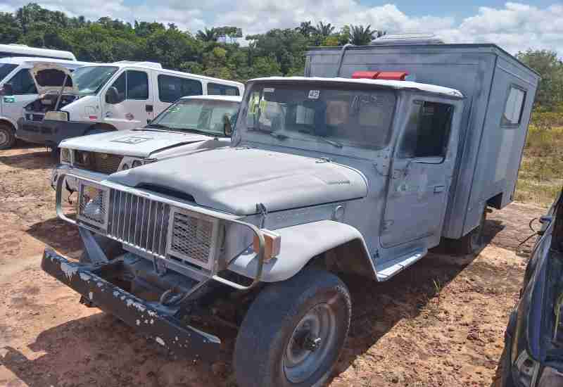 toyota-bandeirate-leilão-exercito