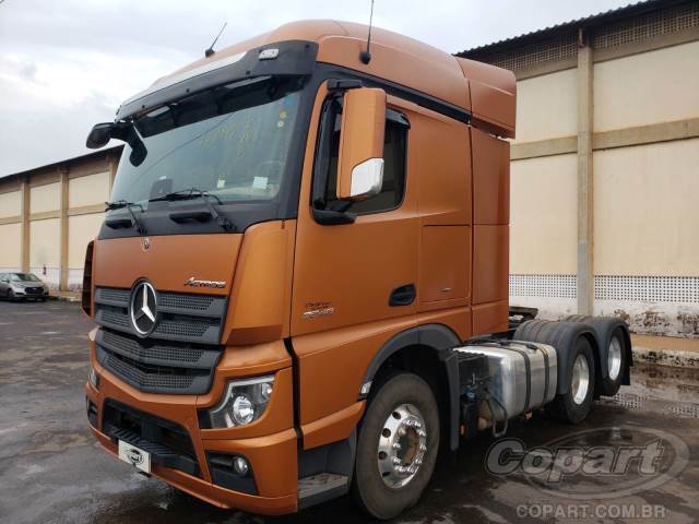 MERCEDES-BENZ-ACTROS-leilão-caminhão 4