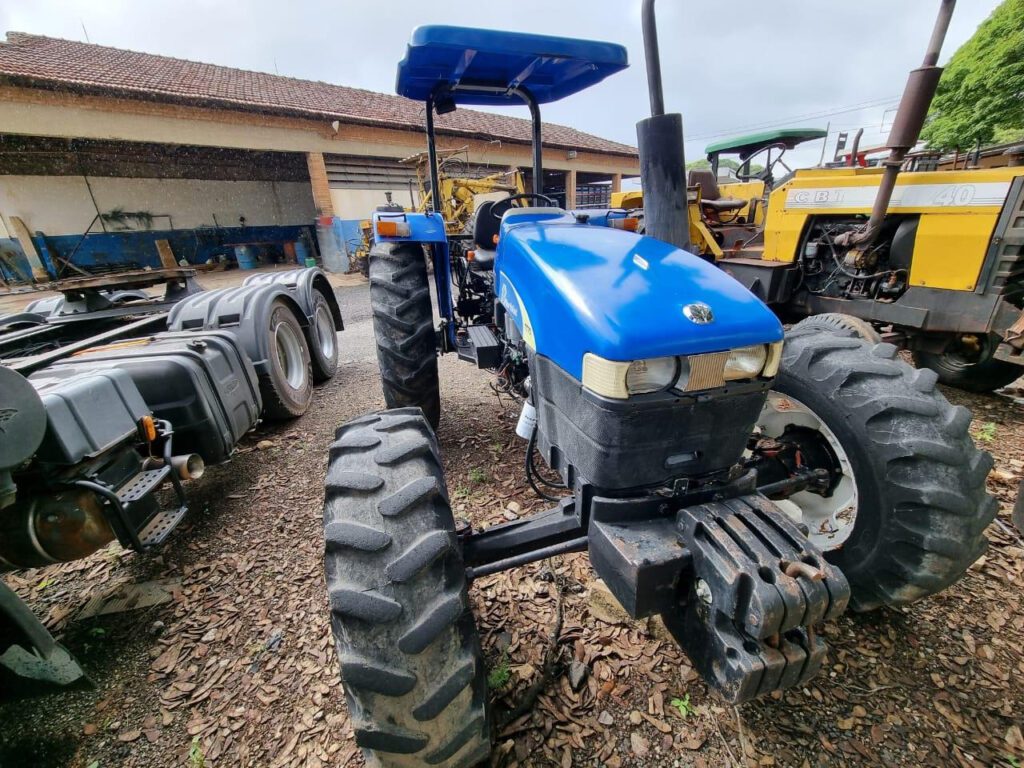 Trator New Holland TT 75 -Leilao-de-veiculos-Leilao-Descomplicado