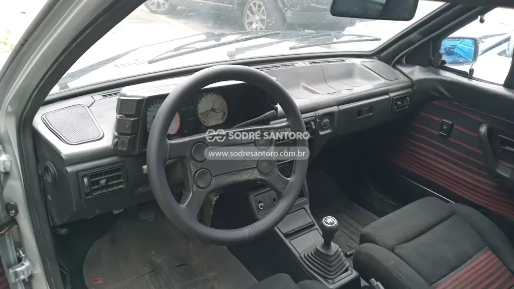 gol-gts-leilão-carro-volkswagen-quadrado-interior