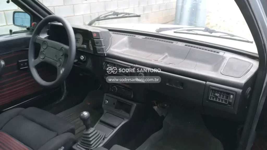 gol-gts-leilão-carro-volkswagen-quadrado-interior
