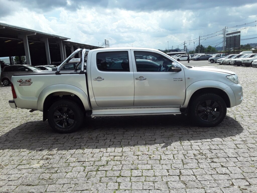 toyota-hilux-leilao-veiculos-retomados-finaciamento