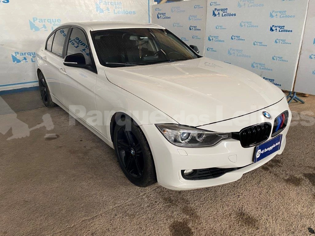 bmw-320I-leilao-veiculos-retomados-finaciamento