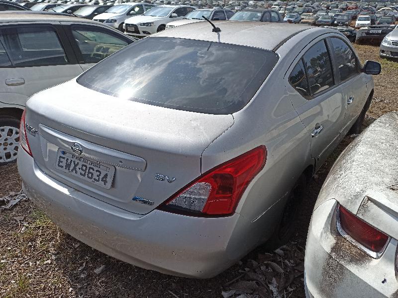 nissan-versa-leilao-detran-sao-paulo