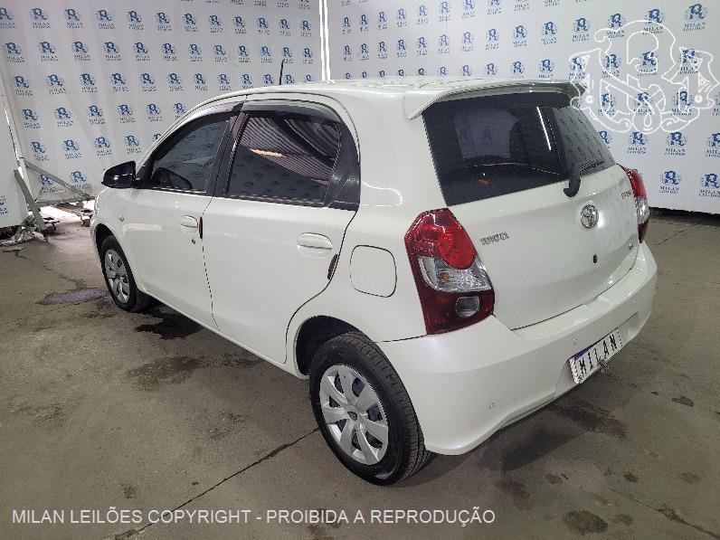 toyota-etios-leilao-veiculos-retomados-finaciamento