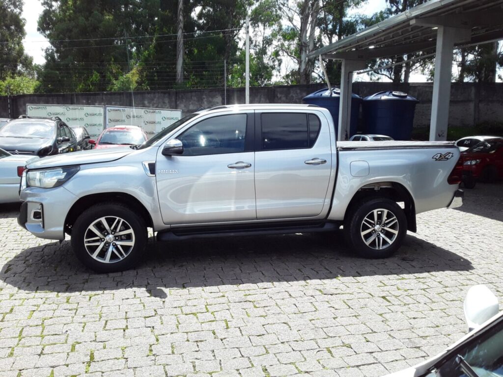 toyota-hilux-leilao-veiculos-banco-retomados-finaciamento