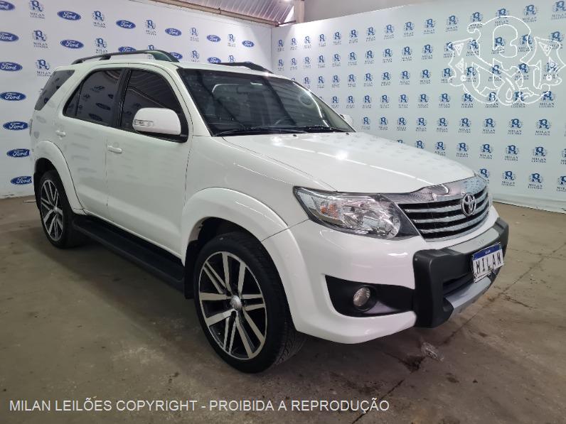 hilux-sw4-leilao-banco-toyota-sao-paulo