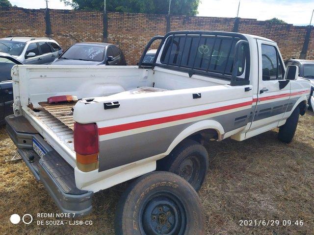 ford-f1000-leilao-veiculos-aprendidos-policia-federal