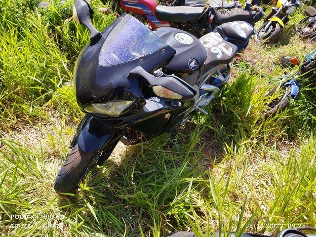 honda-cbr1000-rr-leilao-veiculos-aprendido-policia-federal 