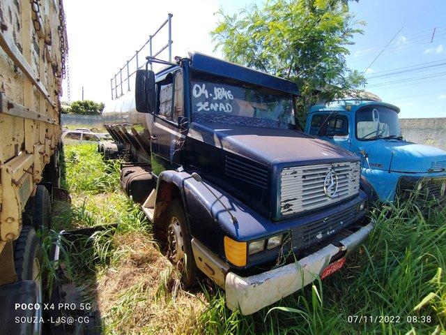 caminhao-mercedes-benz-leilao-veiculos-aprendidos-policia-federal