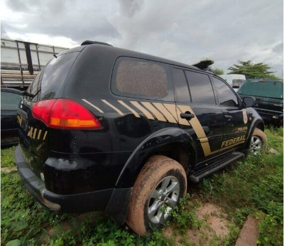 mitsubishi-pajero-dakar-4x4--leilao-viaturas-policia-federal