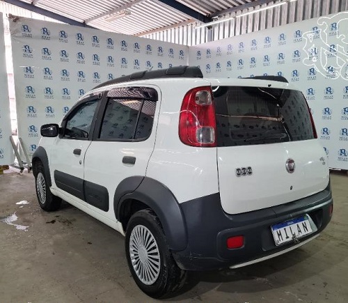 fiat-uno-vivace-barato-leilao-banco