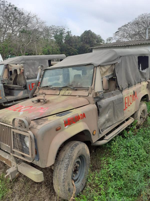 land-rover-defender-leilao-exercito