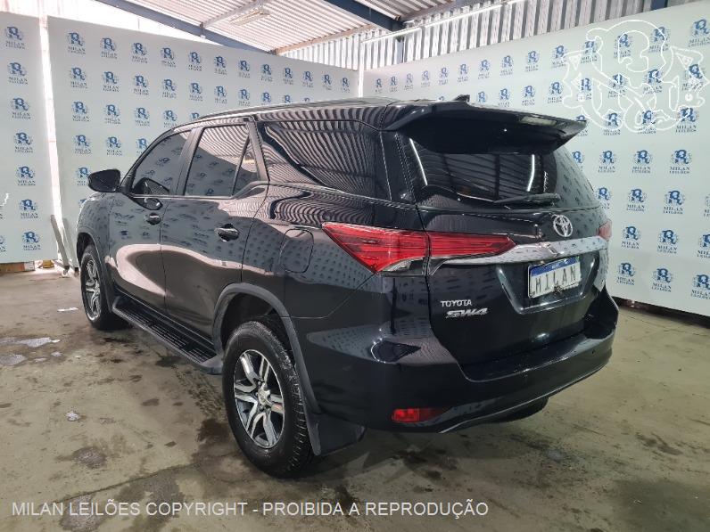 toyota-hilux-sw4-leilao-veiculos-retomados-fianciamento