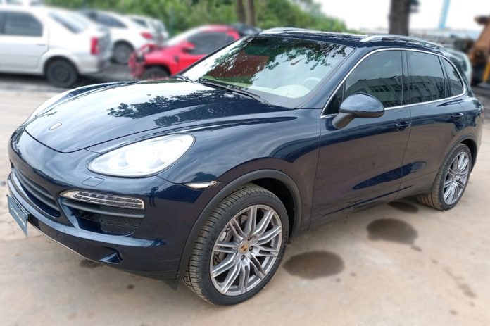 porsche-cayenne-leilao-carro-luxo