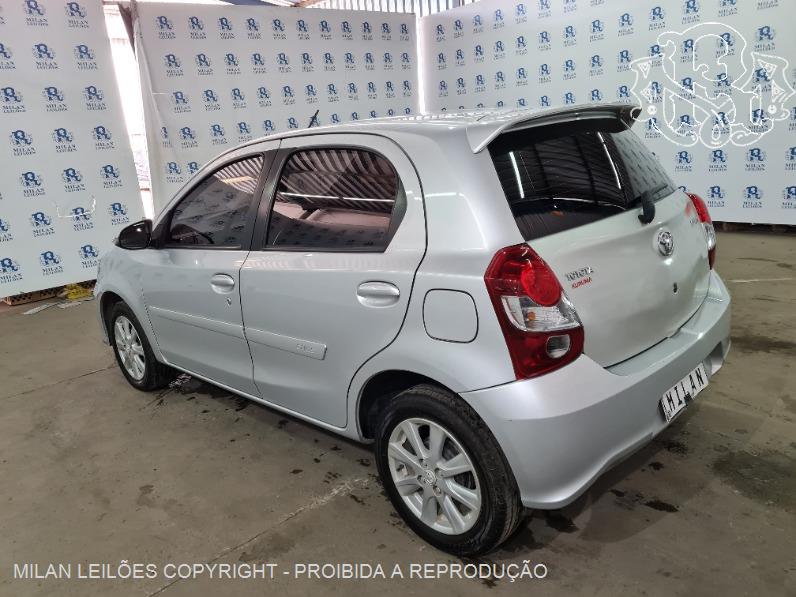 toyota-etios-leilao-veiculos-retomados-fianciamento