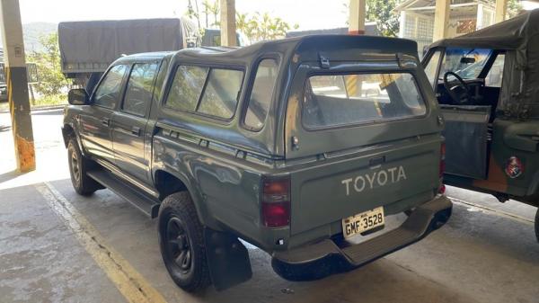 toyota-hilux-leilao-exercito