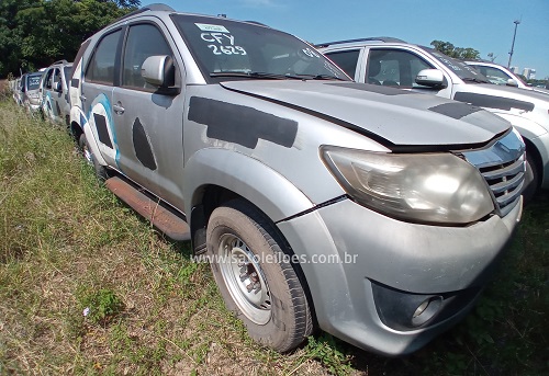 toyota-hilux-sw4-leilao-caminhonetes-frota-são-paulo