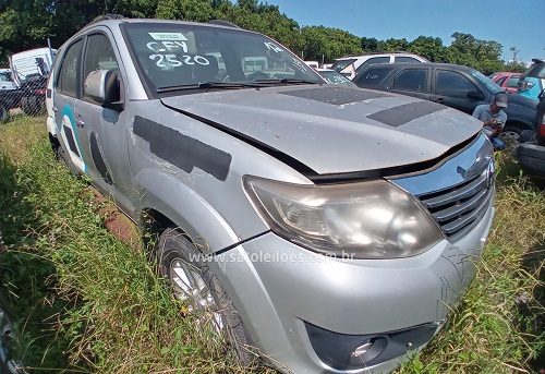 toyota-hilux-sw4-leilao-caminhonetes-frota-são-paulo