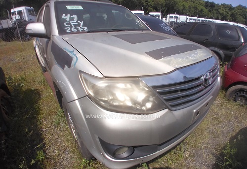 toyota-hilux-sw4-leilao-caminhonetes-frota-são-paulo