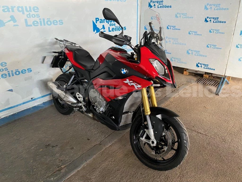 bmw-s1000-leilao-veiculos-retomados-finaciamento