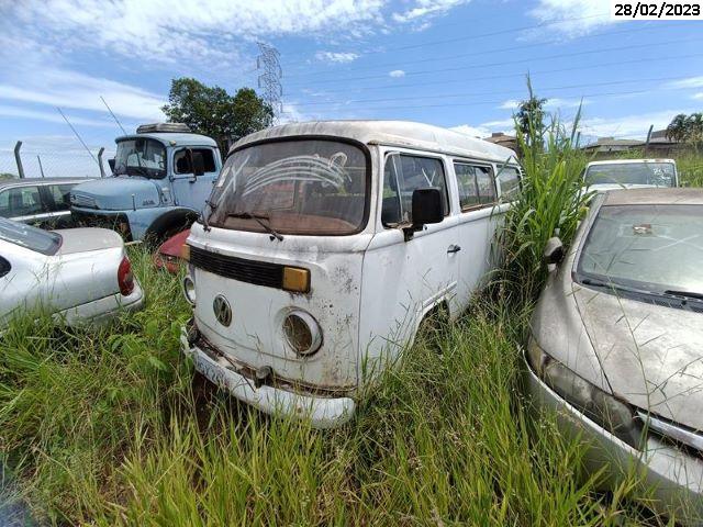 kombi-leilao-veiculos-aprendidos-policia-fedral