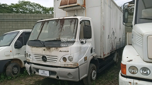 caminhao-mercedes-leilao-veiculos-frota