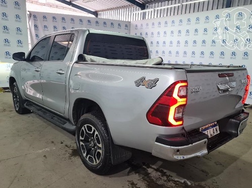 hilux-srv-4x4-leiao-banco-toyota