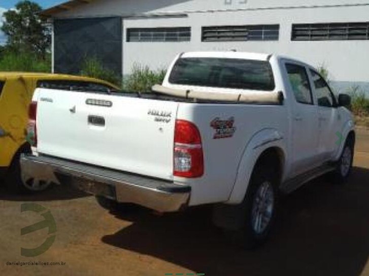 hilux-leilao-veiculos-aprendidos-policia-federal