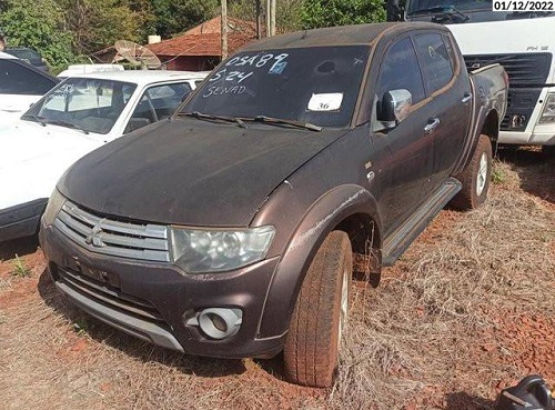 l200-triton-leilao-veiculos-aprendidos-policia-federal