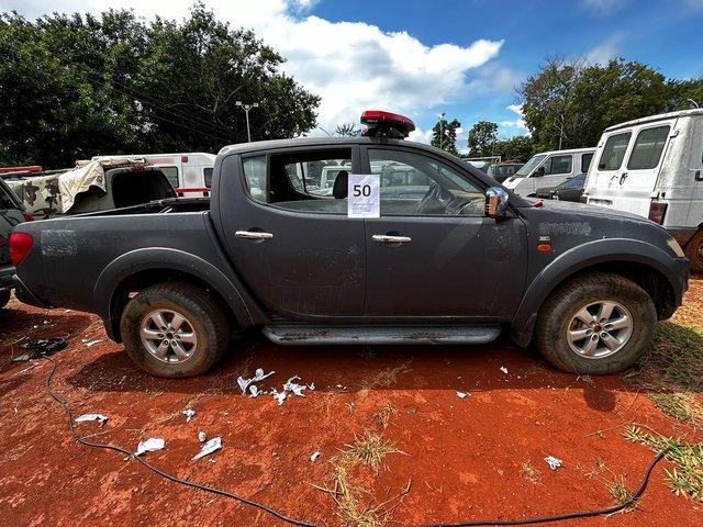 l200-triton-leilao-caminhonetes-policia-federal