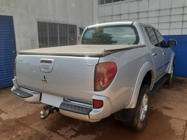 l200-triton-leilao-caminhonetes-retomados-finaciamento