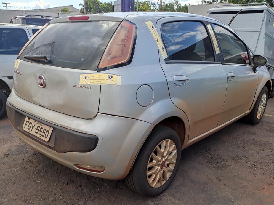 fiat-punto-leilao-descomplicado-oportunidade-dinheiro-investir-carros-passeio-sedan-investimento