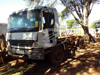 mercedes-benz-atego-leilão-descomplicado-investimento-oportunidade-carros-tratores-onibus-vans