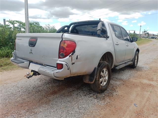 mitsubishi-l200-triton-carros-caminhonetes-oportunidade-invesitmento-leilão-descomplicado