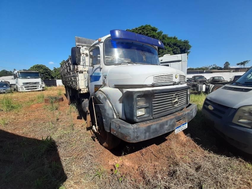 L-1113-caminhoes-caminhao-caminhonete-carro-moto-leilão-descomplicado-oportunidade-investimento