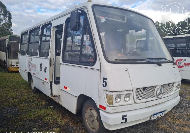 micro-onibus-mercedes-benz-leilao-renovacao-frota