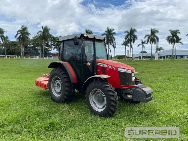 massey-ferguson-leilão-descomplicado-carros-caminhonetes-motos-investimento-oportunidade-agricola-colheitadeira-trator