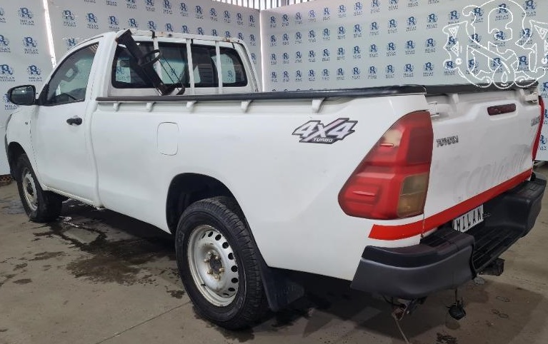 hilux-cabine-simplies-leilao-veiculos-retomados-finaciamento